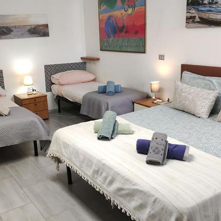 Super Central Studio, No Noise, Near Seaside, Shops Бари Екстериор снимка
