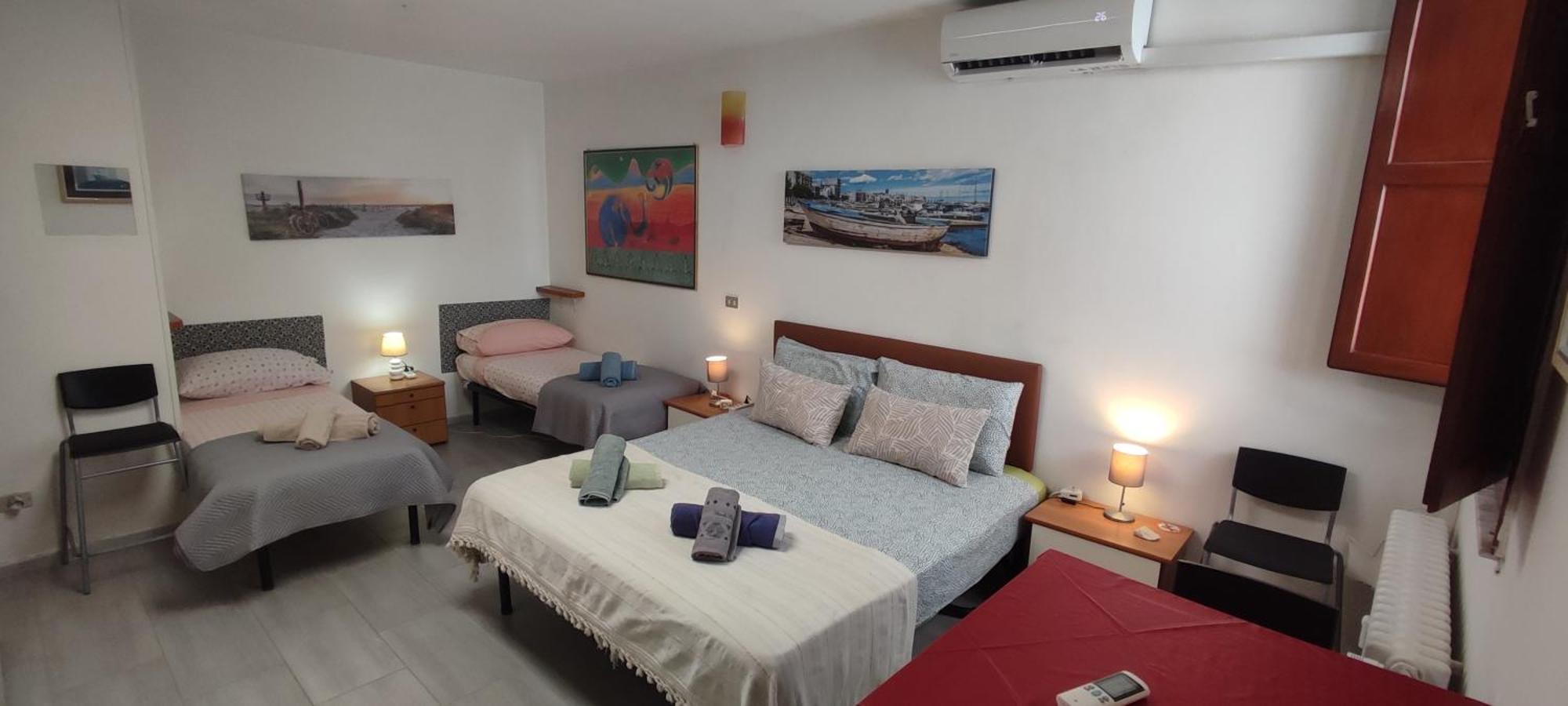 Super Central Studio, No Noise, Near Seaside, Shops Бари Екстериор снимка