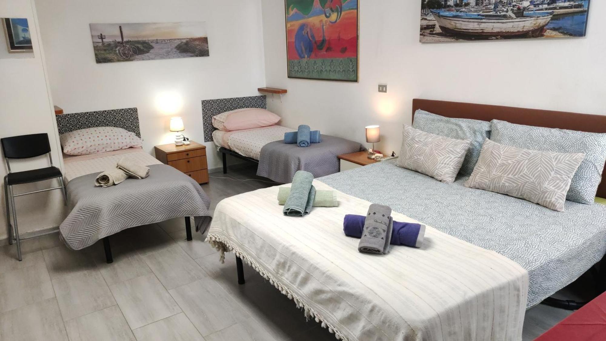 Super Central Studio, No Noise, Near Seaside, Shops Бари Екстериор снимка