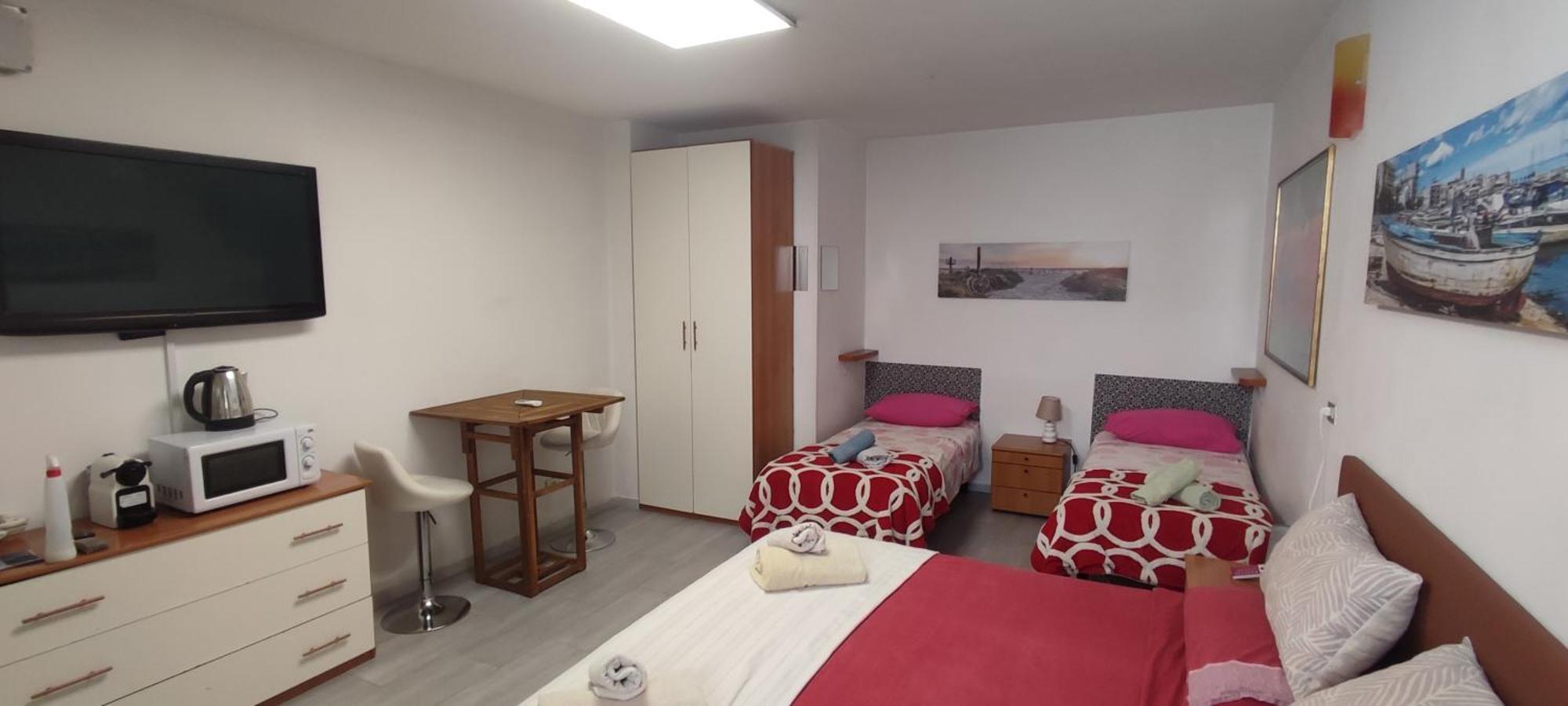 Super Central Studio, No Noise, Near Seaside, Shops Бари Екстериор снимка